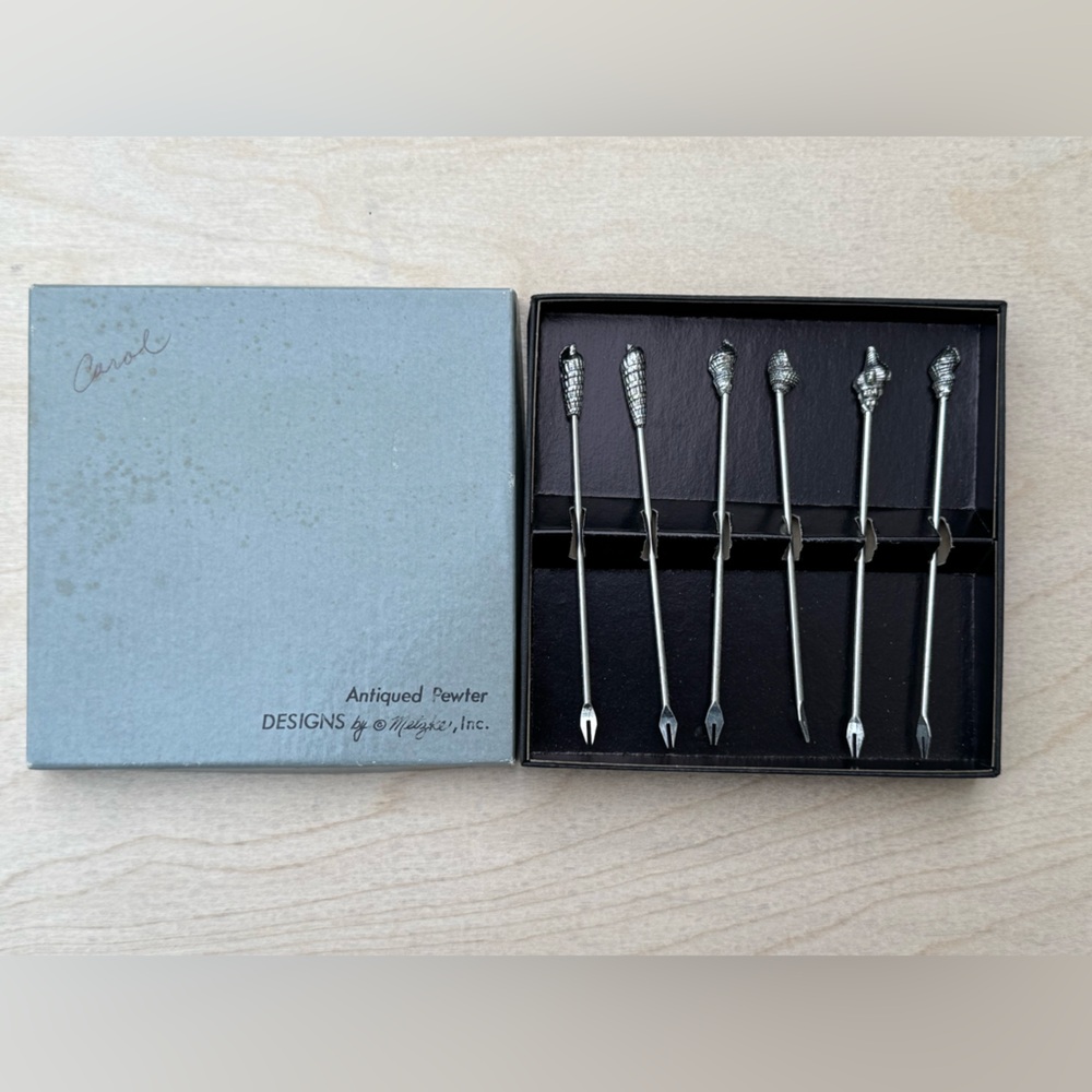 Vintage 1980’s Silver Shell Hors D’oeuvres Forks Cocktail Serving Wear Tapas